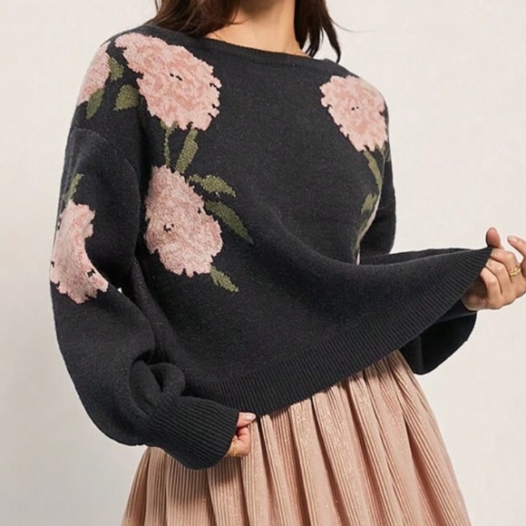 Cozy Floral Print Crew neck Loose fit Sweater Top - Picture 2 of 11